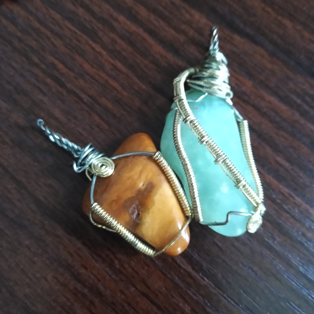 2 wire wrapped pendants